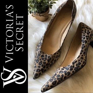 Colin Stuart Leather Animal Print Kitten Heels